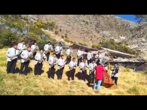 Orquesta folklórica nacional Engreidos del Peru