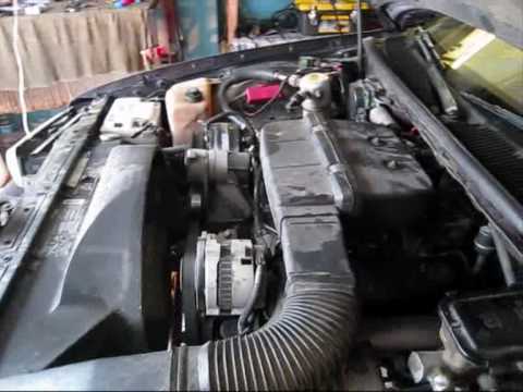 Chevy small block V8 engine running