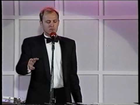 Nace Junkar - La donna e mobile (Rigoletto)