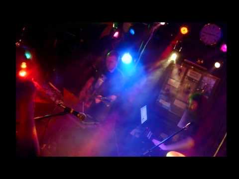 Bubbledubble - Dub Slider (Live at the Fawcett Inn (Featuring Gerry) 2006)