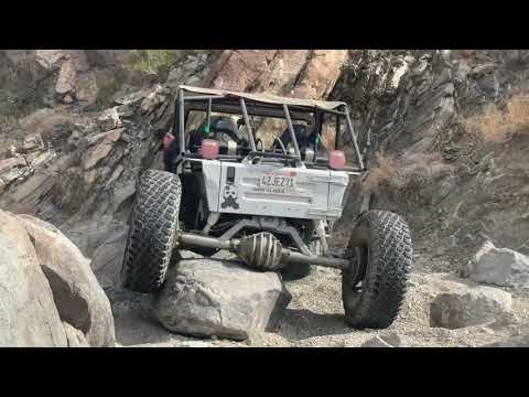 Jeep on the SUPER 4LINK SUSPENSION FRONT AND REAR WITH 20” travel shocks