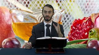 ראש השנה | מושג יהודי | הרב אשר זנזורי (הרב דניאל זר) - התמונה מוצגת ישירות מתוך אתר האינטרנט יוטיוב. זכויות היוצרים בתמונה שייכות ליוצרה. קישור קרדיט למקור התוכן נמצא בתוך דף הסרטון