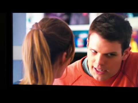 How to be single Leslie Mann Jake Lacy Rebel Wilson funny hilarious pregnancy scene r u pregnant