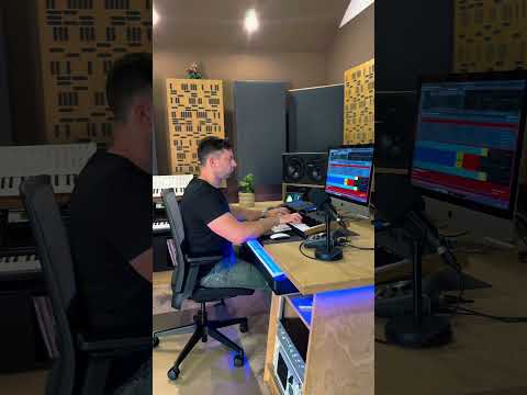 Next week the Extended and instrumental version will be released🛸😎 #90smusic