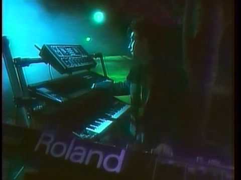 TM NETWORK「８月の長い夜」 [PV]