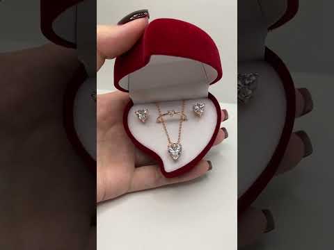 Солидный подарок девушке - набор "Алмазные сердечки в золоте" серьги кольцо колье ювелирный сплав в коробочке - фото 1 - id-p1797645312