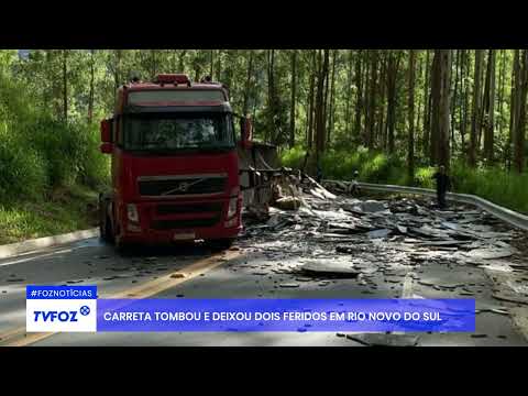 Carreta tombou e deixou dois feridos em Rio Novo do Sul