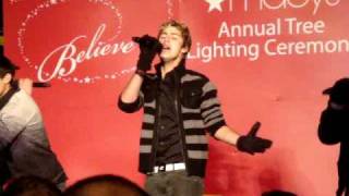 menudo performing this christmas at the macy&#39;s tree lighting