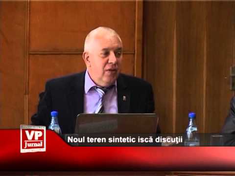 Noul teren sintetic iscă discuţii