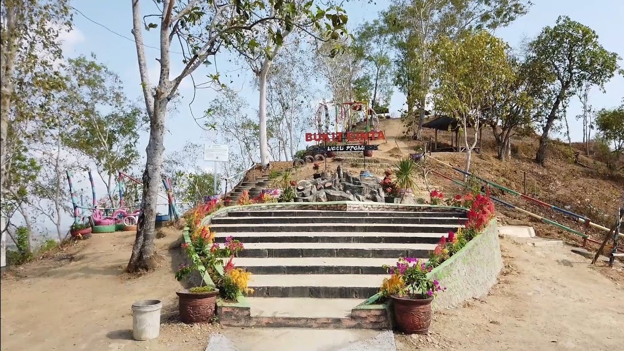 Bukit Cinta Bayat