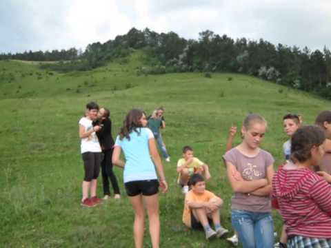 01 - Inceputul vacantei de vara 21 iunie 2013 - Raciu - MVI 4255