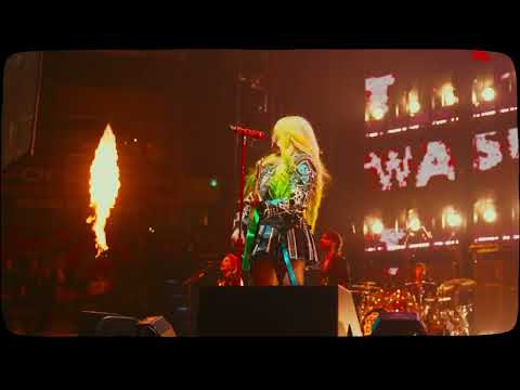 Video Thumbnail: Kicked off The Greatest Tour last night!
