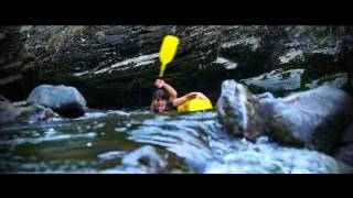 preview picture of video 'On a testé... le canoë dans les gorges de la Sioule'