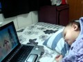 Mariáh Assistindo DVD Galinha Pintadinha
