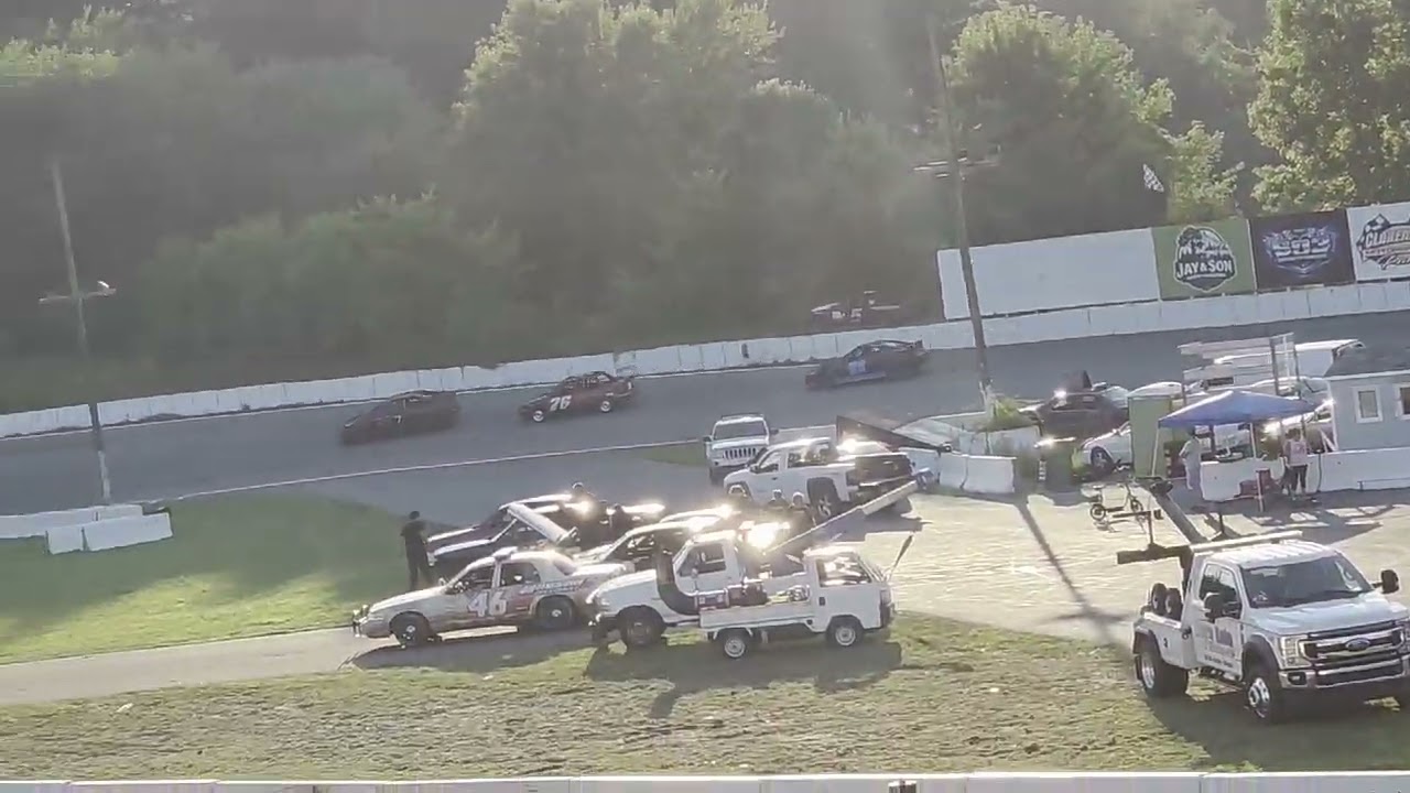Hudson Speedway Pure Stocks Feature Action