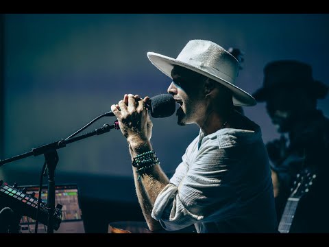 Samuel J - Space Between Acoustic (Live at The Istana)