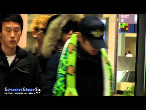 121209 SHINee at Incheon Airport back from Singapore