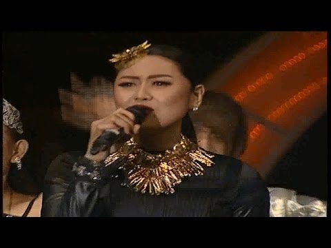 Selfi Nafilah " Sakitnya Tuh Disini " - MNCTV Road Show Malang (9/5)