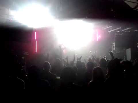 Icke von The Bermones mit den Ohrbooten zu Punk is Dad