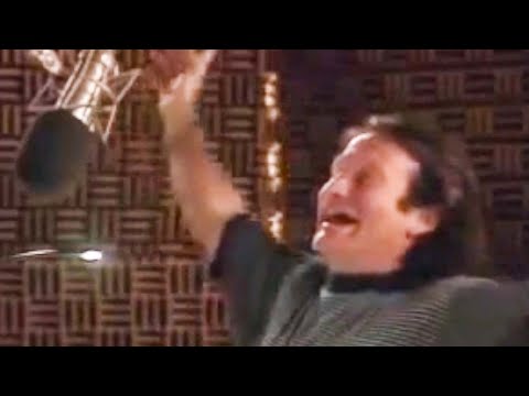 ALADDIN "Robin Williams" Featurette (1992) Disney