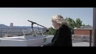 Dancing in the Darkness - LIVE  - Sally Seltmann