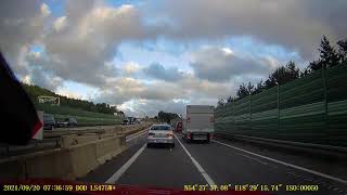 Nieostrożny kierowca BMW kręci piruety na obwodnicy