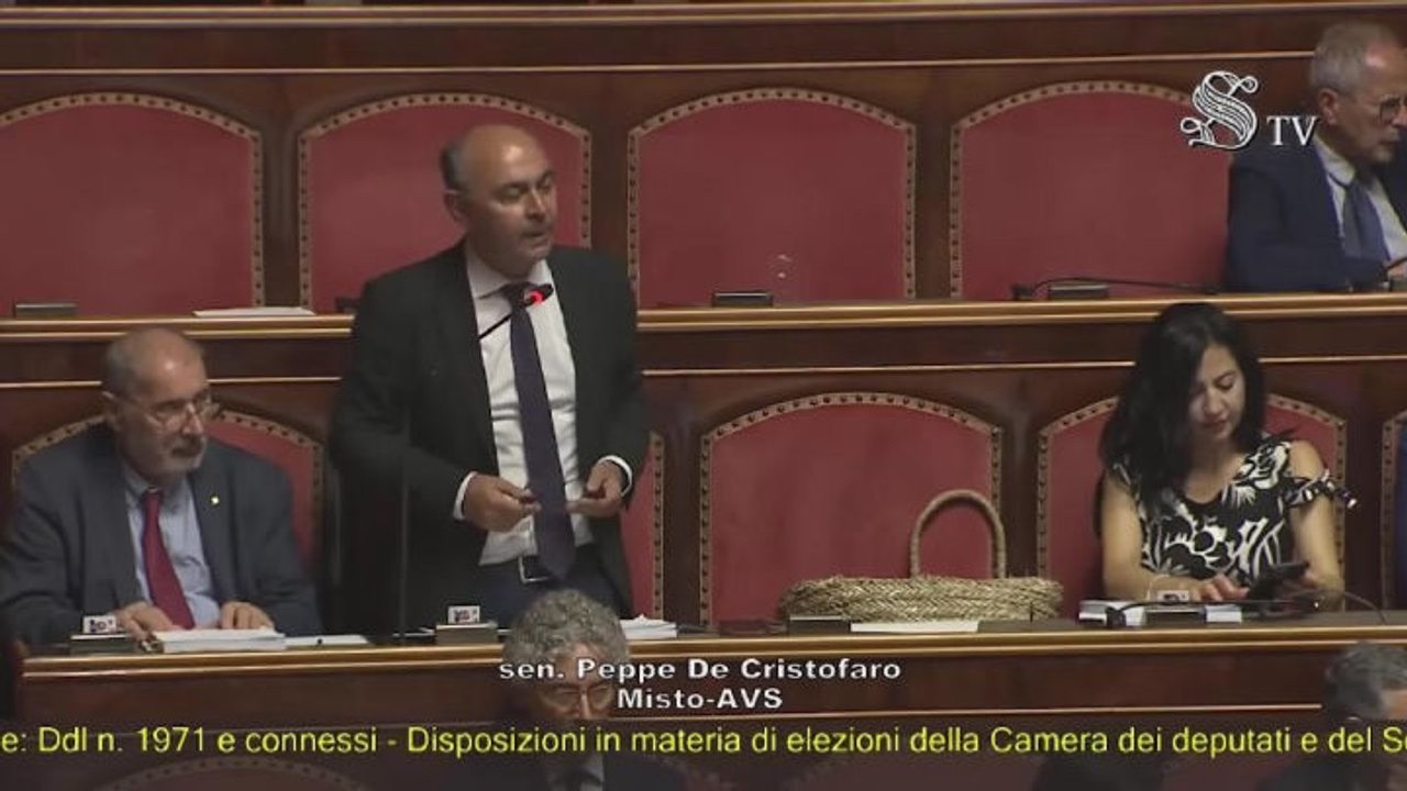 De Cristofaro (Avs) cita Nanni Moretti al Senato: Mi si nota se faccio saltare legge elettorale?