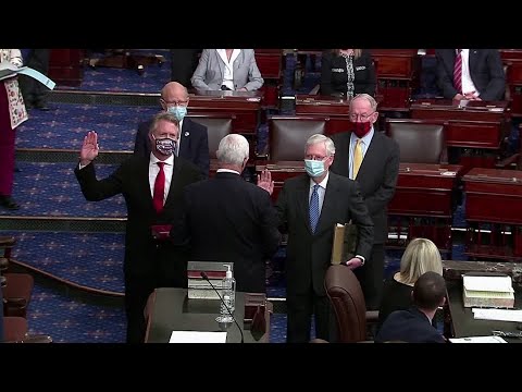 第１１７議会で宣誓した米議員たち (U.S. lawmakers sworn in for 117th Congress)
