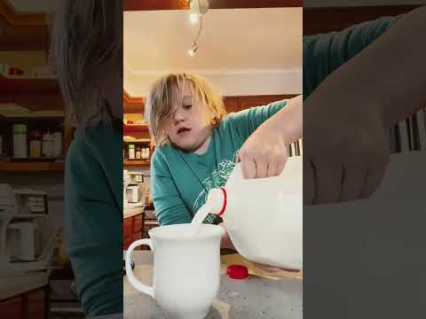How to properly make a Swiss miss hot chocolate #shorts #shortsvideo #fyp #howto #hotchocolate