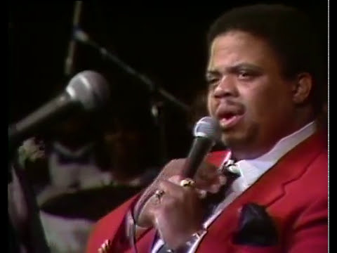 The Mississippi Mass Choir - I'm Pressing On