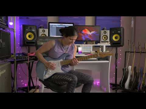 Nili Brosh Plays Jake E. Lee's Bark at the Moon Solo