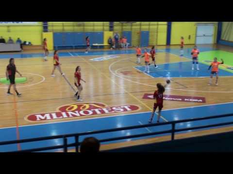 1.DL ZAHOD - Mlajše deklice A (l.03/04); ŽRK Mlinotest Ajdovščina : ŽURD Koper (17:14)
