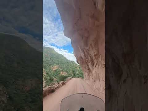 Estrada off road entre Tarija e Villamontes Bolívia 