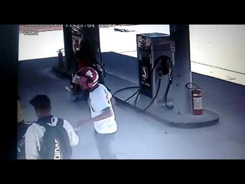 Portal Cleriston Silva - Dupla assaltando posto de combustíveis I