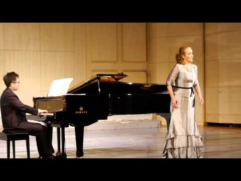 Alexandra Sherman, mezzo-soprano, sings Glinka 