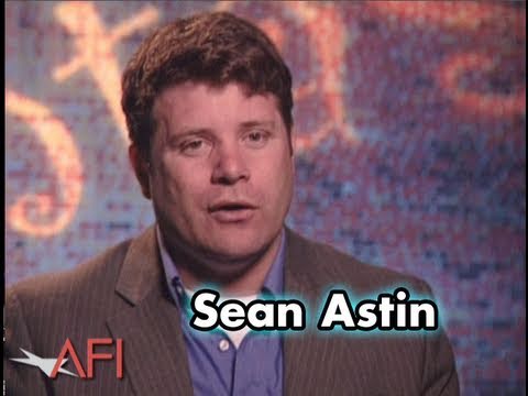 Sean Astin Describes Samwise Gamgee From LORD OF THE RINGS