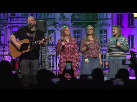 Dom o Zielonych Progach - Zostanie tyle gór @ YAPA 2025