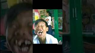 Download lagu gara gara ikan ini mama buang balangan part 74😂😂 mp3