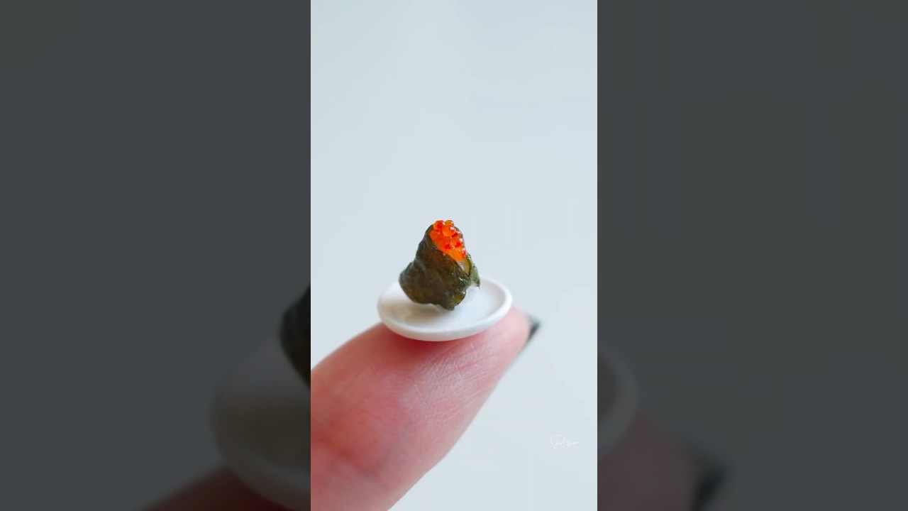 Clay Art | Miniature Salmon Roe Onigiri | 粘土でつくるミニチュアいくらおにぎり #miniaturefood #miniature #ミニチュア