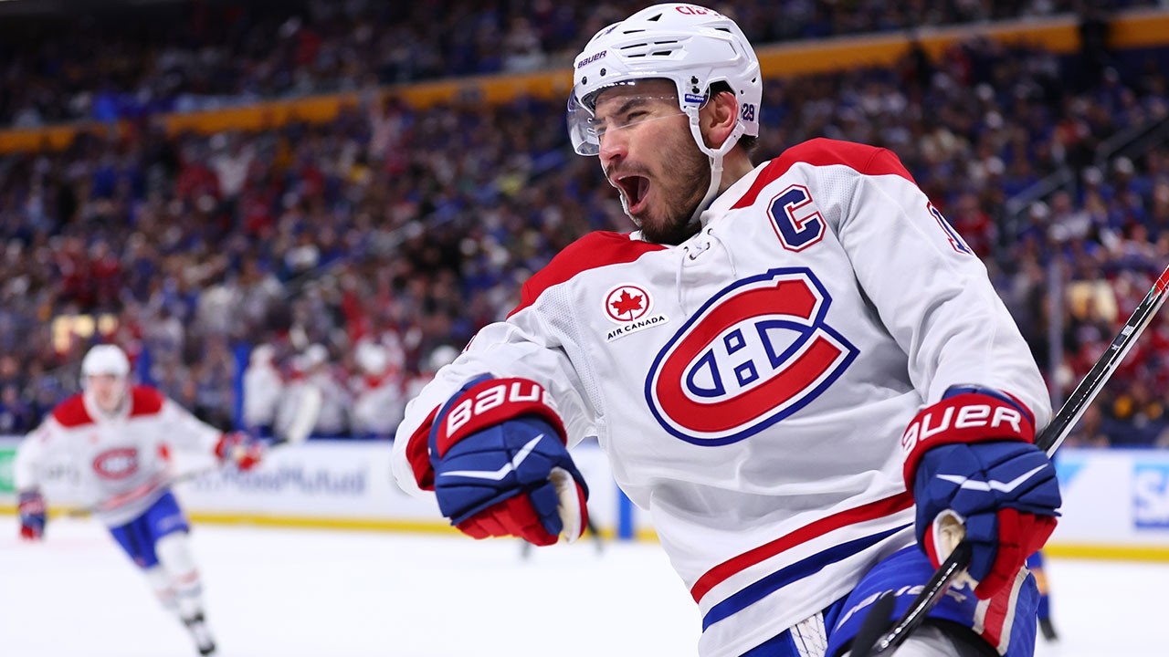 2 GOALS in 1:18 makes it 5-3 Montreal!