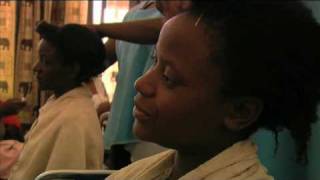 preview picture of video 'Braids not AIDS: hairdressers tackle HIV in Zimbabwe'