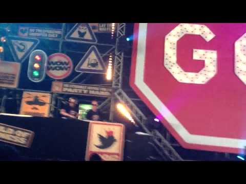 Da﻿ Tweekaz & Josh and Wesz - Catch the Light (Original mix) at Defqon 1 2012
