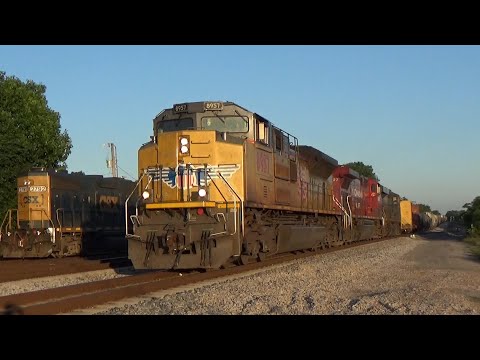UP SD70AH 8957 w/ CP/CSX Power Leads CSX Manifest Q584-28 on 5/28/22