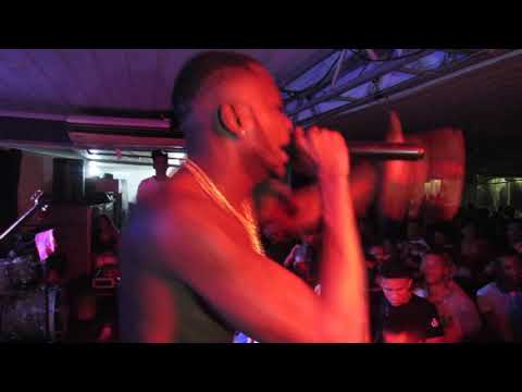 Mc Ks - O Chefe - Senta Sem Medo - Itapuã Hall