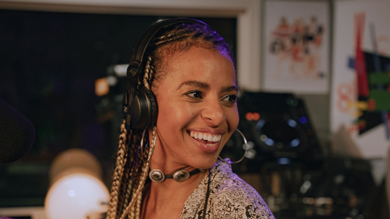 LIVE: Thursday Sounds w/ Chris Douridas | Morning Becomes Eclectic