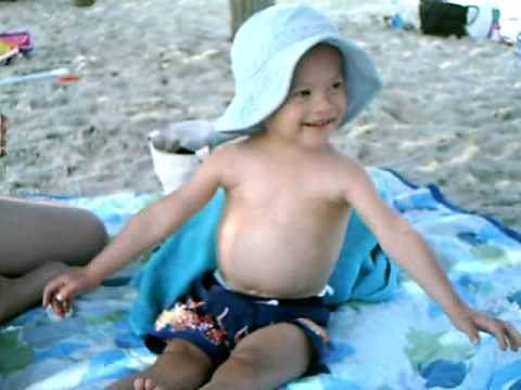 Lucas at beach 060908