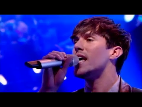LAU on drums with Sam Sparro: Performing 'Black and Gold' on Top Of The Pops 25/12/2008