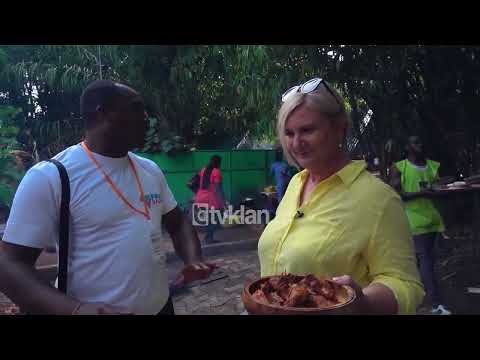 Blendi Fevziu dhe Albana shkojnë në një restorant në Afrikë, hezitojnë të hanë për shkak të higjenës