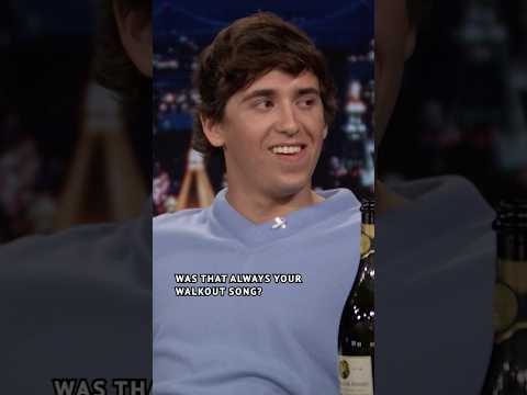 #MarcelloHernandez always chooses #BadBunny’s “Después de la Playa” as his walkout song!