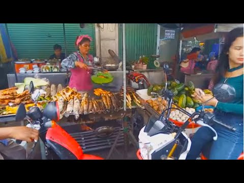 Natural Life In Phnom Penh Market - Daily Fresh Foods And People Activities